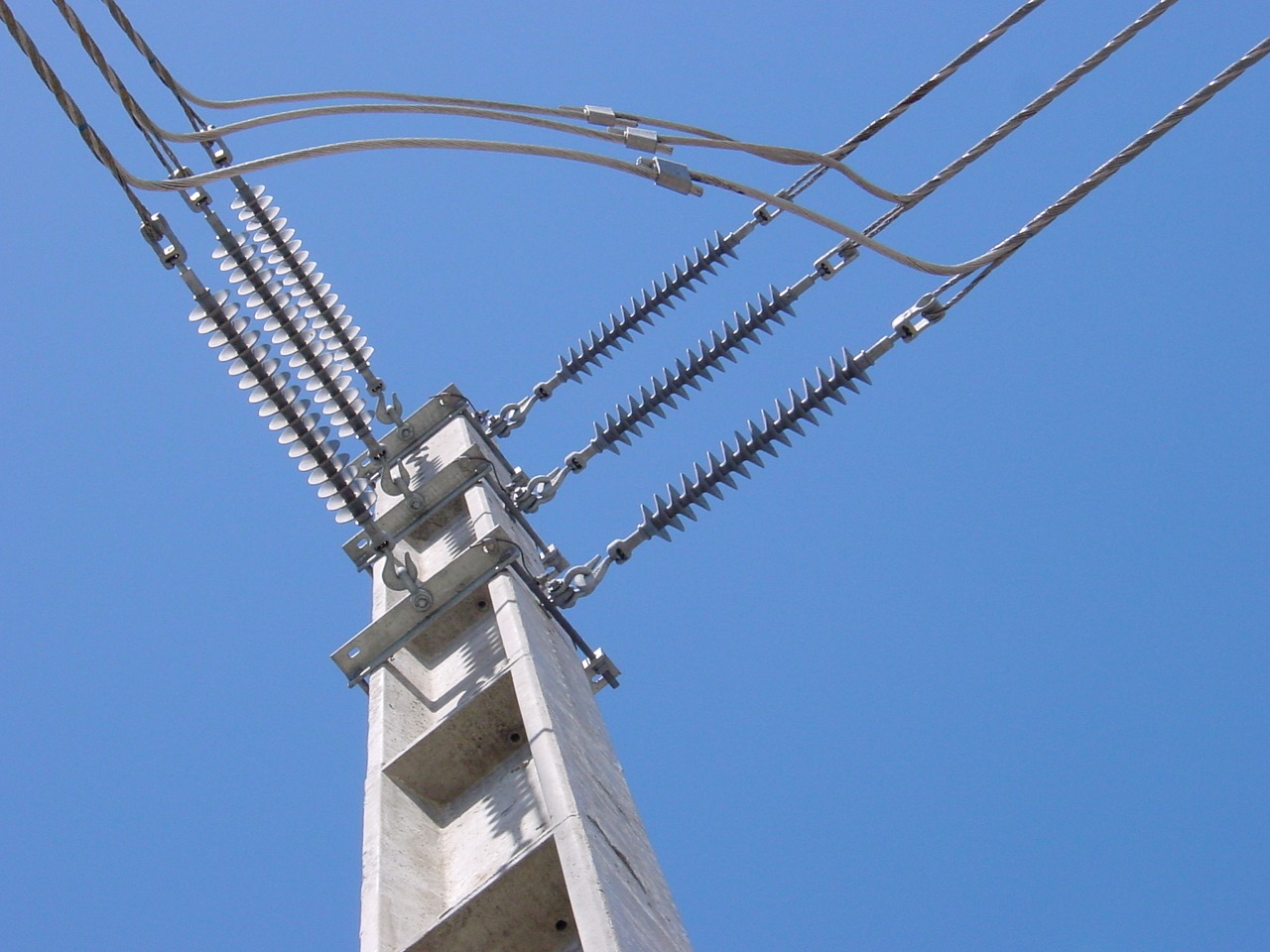 POLYMER INSULATORS